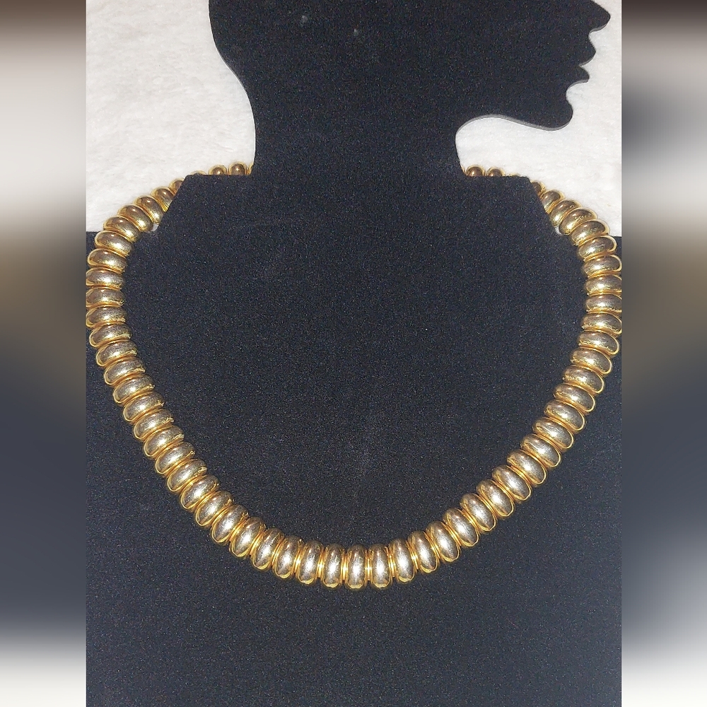 Vintage Avon Elegant Gold and Silver Necklace - Picture 1 of 4